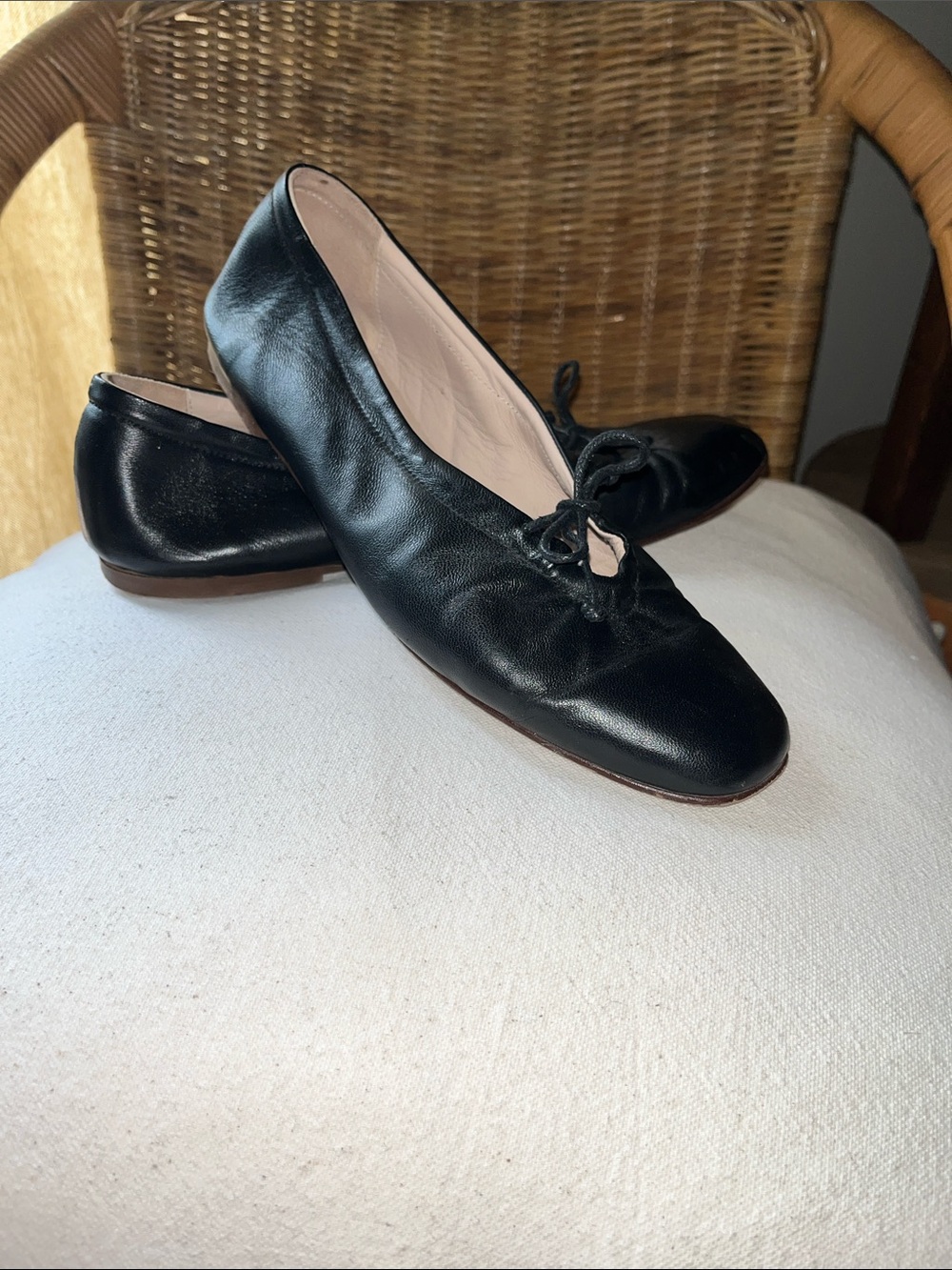MAGUIRE - soft, black leather ballet flats